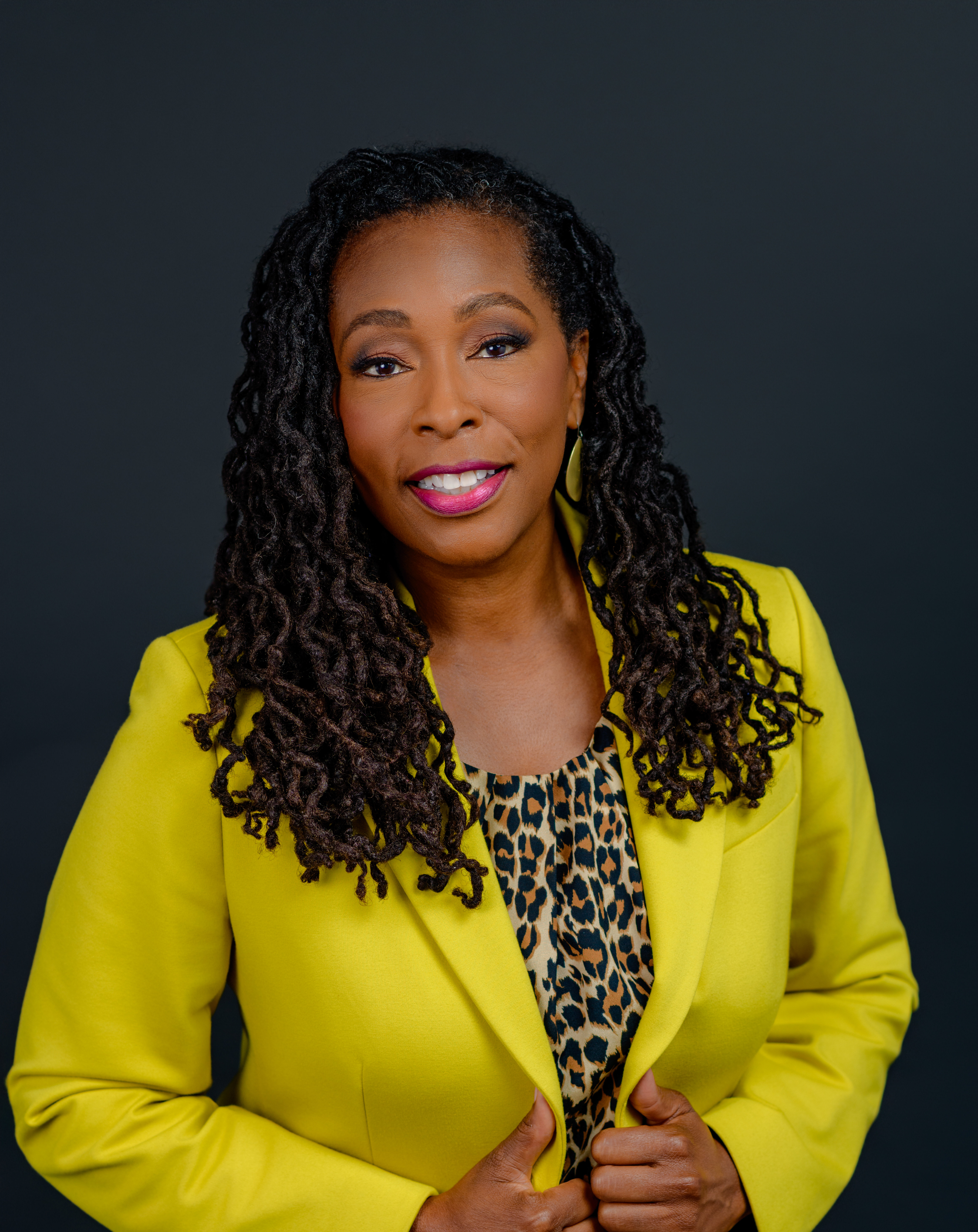 LisaPearson-014-Standard Professional